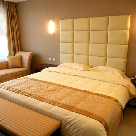 שון אי Beijing Qiao Bo International Convention Center Hotel מראה חיצוני תמונה